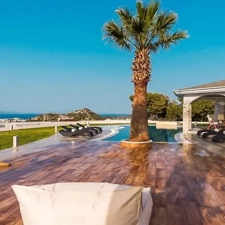 Crown Royal Luxury Estates Villa